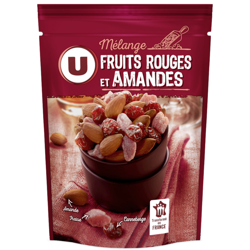 Aperitif mix with almonds and red berries U
