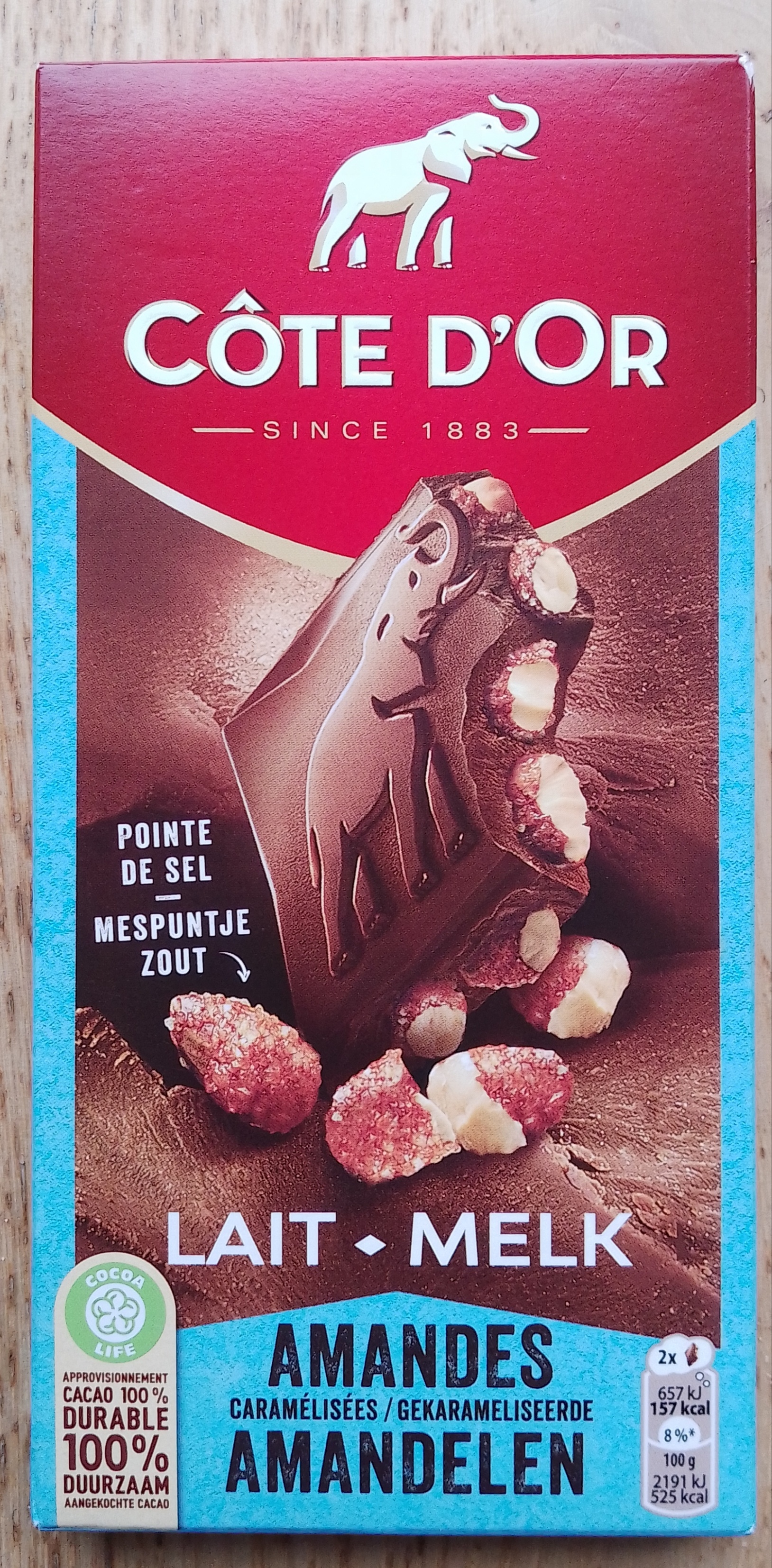 Cote d'Or Milk chocolate with caramelized almonds 